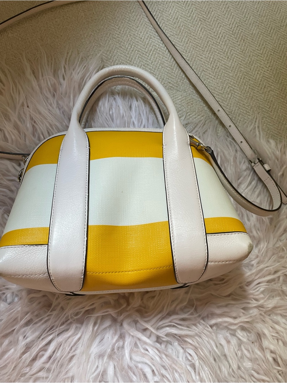 Coach Satchel - Picture 3 of 7